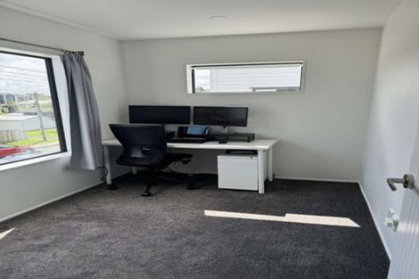 Photo of property in 8/4 Edgerton Road, Te Atatu Peninsula, Auckland, 0610