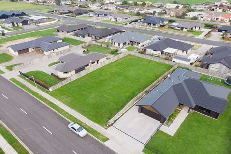 Photo of property in 9 Mcwatters Drive, Ngatea, 3503