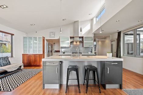 Photo of property in 361 Te Moana Road, Waikanae, 5036