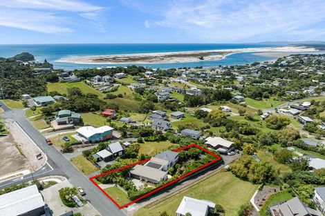 Photo of property in 50 Cullen Street, Mangawhai Heads, Mangawhai, 0505
