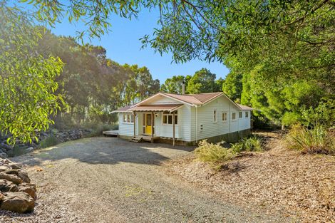 Photo of property in 120 Rangiora Road, Kaiwaka, 0573