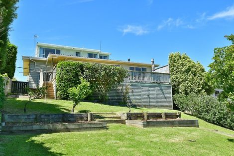 Photo of property in 10 Totara Road, Stanmore Bay, Whangaparaoa, 0932