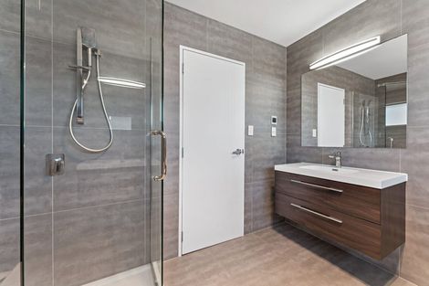 Photo of property in 1 Parkview Drive, Gulf Harbour, Whangaparaoa, 0930