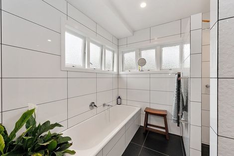 Photo of property in 24 Charles Crescent, Beerescourt, Hamilton, 3200