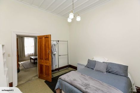 Photo of property in 8 Cutfield Road, New Plymouth, 4310
