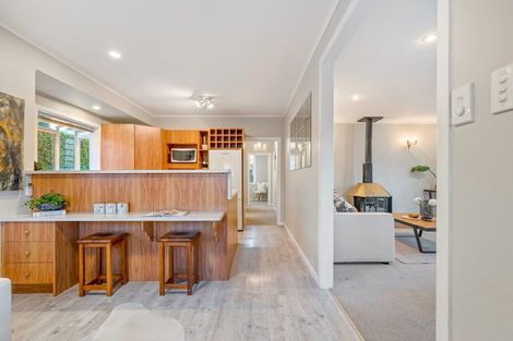 Photo of property in 107 Onewa Road, Northcote, Auckland, 0627