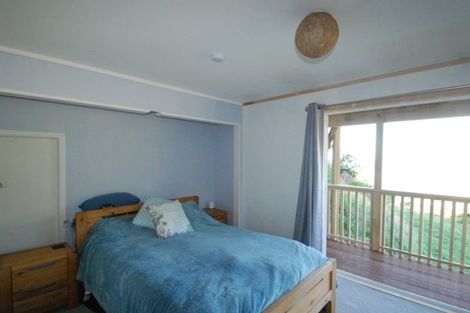 Photo of property in 4/6 Robertson Street, Owhiro Bay, Wellington, 6023