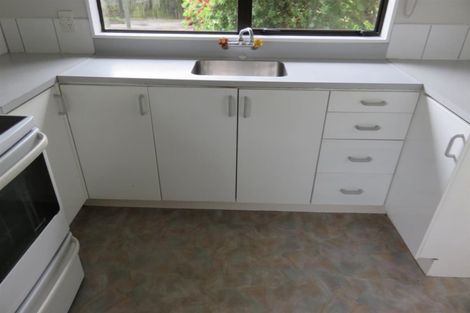 Photo of property in 2/63a Colwill Road, Massey, Auckland, 0614