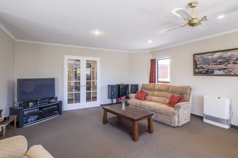 Photo of property in 42 Cedar Drive, Paraparaumu Beach, Paraparaumu, 5032
