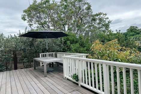 Photo of property in 9 May Avenue, Hospital Hill, Napier, 4110