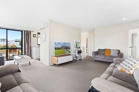 Photo of property in 72 Acacia Avenue, Rangiora, 7400