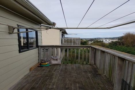 Photo of property in 38 Morere Street, Titahi Bay, Porirua, 5022