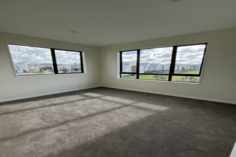 Photo of property in 22b Lumbarda Drive, Kumeu, 0810