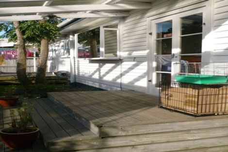 Photo of property in 5 Clark Road, Karaka, Papakura, 2580