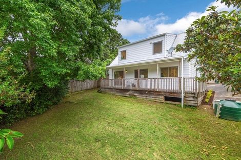 Photo of property in 2/128 Lynn Road, Bayview, Auckland, 0629