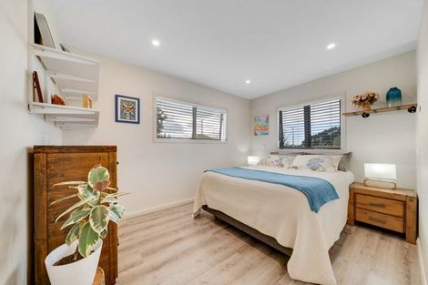 Photo of property in 2 Karaka Road, Kawakawa Bay, Papakura, 2585