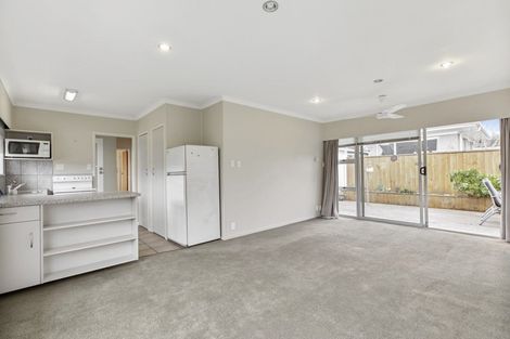 Photo of property in 1/5 Ashdown Place, Pahurehure, Papakura, 2113