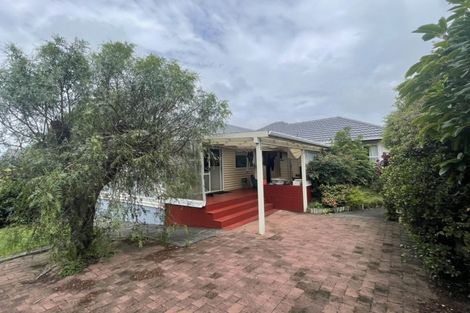 Photo of property in 88 Target Road, Totara Vale, Auckland, 0629