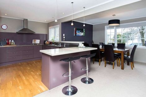 Photo of property in 29 Bradbury Road, Botany Downs, Auckland, 2010