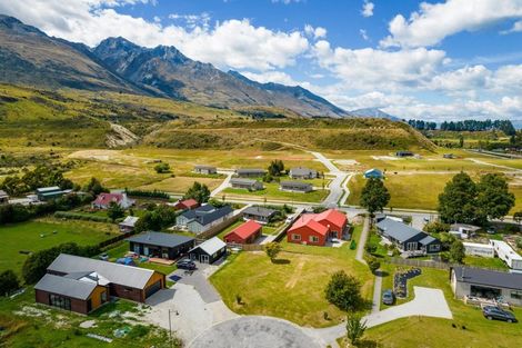 Photo of property in 13 Old Dairy Close, Glenorchy, 9372