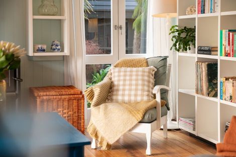 Photo of property in 108 Wellington Road, Paekakariki, 5034