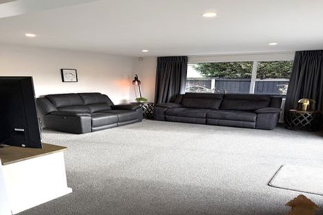 Photo of property in 2/10 Argo Place, Casebrook, Christchurch, 8051