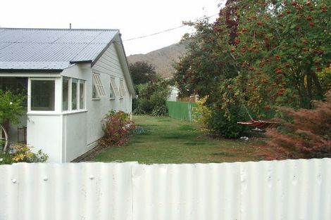 Photo of property in 19 Sutherland Road, Omarama, 9412