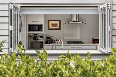 Photo of property in 46 Plescher Crescent, Leamington, Cambridge, 3432