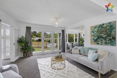 Photo of property in 347 Stokes Valley Road, Stokes Valley, Lower Hutt, 5019