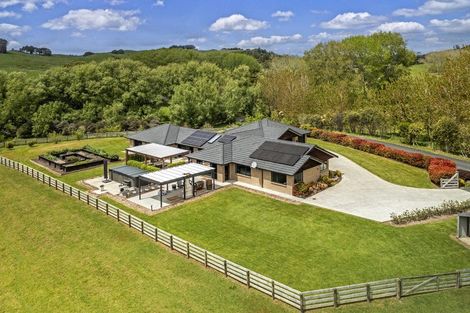 Photo of property in 34 Arone Way, Wainui, 0994