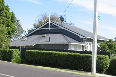 Photo of property in 30 Roseberry Avenue, Birkenhead, Auckland, 0626