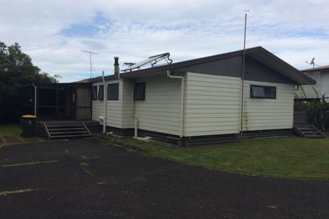 Photo of property in 9 Karawa Place, Kawakawa Bay, Papakura, 2585