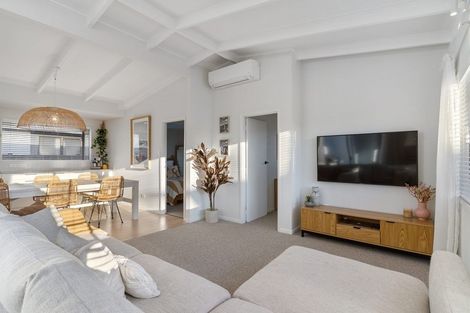 Photo of property in 1209 Papamoa Beach Road, Papamoa Beach, Papamoa, 3118