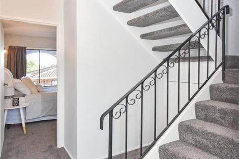 Photo of property in 2/8 Wood Street, Papakura, 2110