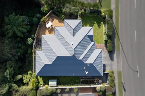 Photo of property in 212 Westchester Drive, Churton Park, Wellington, 6037