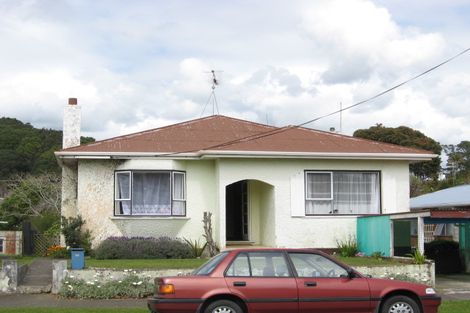 Photo of property in 30 Pendarves Street, New Plymouth, 4310
