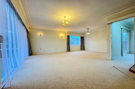 Photo of property in 18 Tomlinson Street, Hillpark, Auckland, 2102