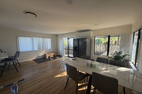 Photo of property in 6 Mohill Place, East Tamaki Heights, Auckland, 2016