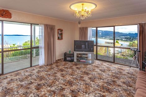 Photo of property in 215 Paku Drive, Tairua, 3508