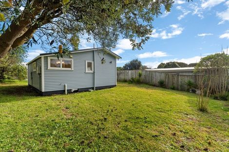 Photo of property in 6 Kapiti Lane, Otaki Beach, Otaki, 5512