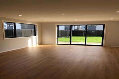 Photo of property in 18 Cynisca Crescent, Wallaceville, Upper Hutt, 5018