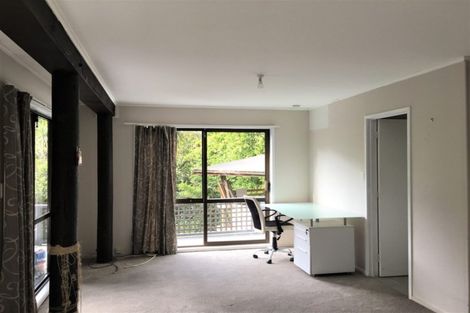 Photo of property in 43 Deverell Place, Northcross, Auckland, 0632