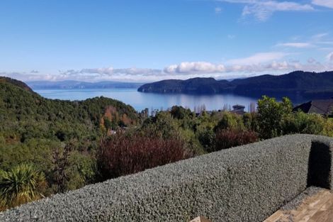 Photo of property in 5 Peregrine Place, Kinloch, Taupo, 3377