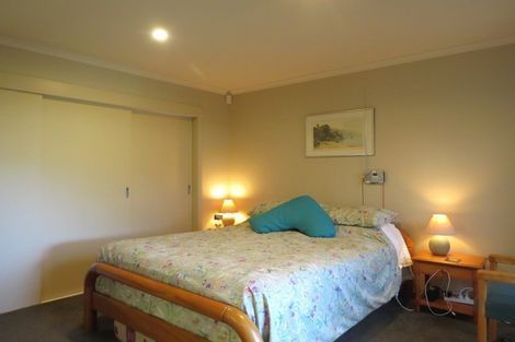 Photo of property in 11 Victoria Street, Coromandel, 3506