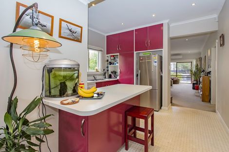 Photo of property in 174 Weston Road, St Albans, Christchurch, 8052