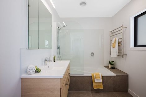 Photo of property in 12b Leighton Avenue, Waiwhetu, Lower Hutt, 5010