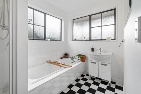 Photo of property in 11 Rawlings Lane, Somerfield, Christchurch, 8024