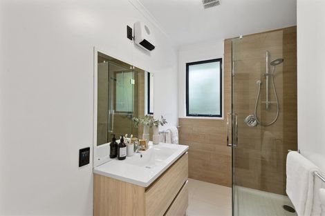 Photo of property in 9a Whareora Terrace, Cashmere, Christchurch, 8022