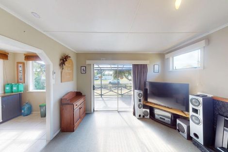 Photo of property in 47 Wilson Street, Waverley, 4510