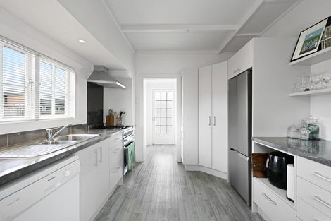 Photo of property in 23 Taylor Terrace, St Andrews, Hamilton, 3200